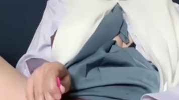 Cewek Seragam Sekolah Omek Manja